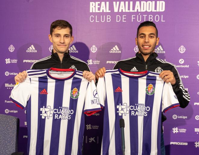 Toni Villa y Anuar Tuhami, en su reciente renovación hasta el año 2023 (Foto: Real Valladolid).