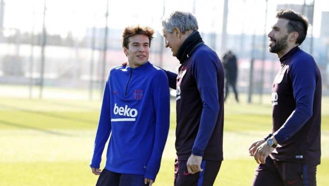 Quique Setién, junto a Riqui Puig en su primer entrenamiento al frente del Barça (Foto: FCB).