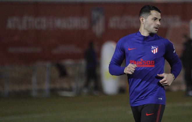 Vitolo, durante el entrenamiento (Vía Atlético de Madrid).