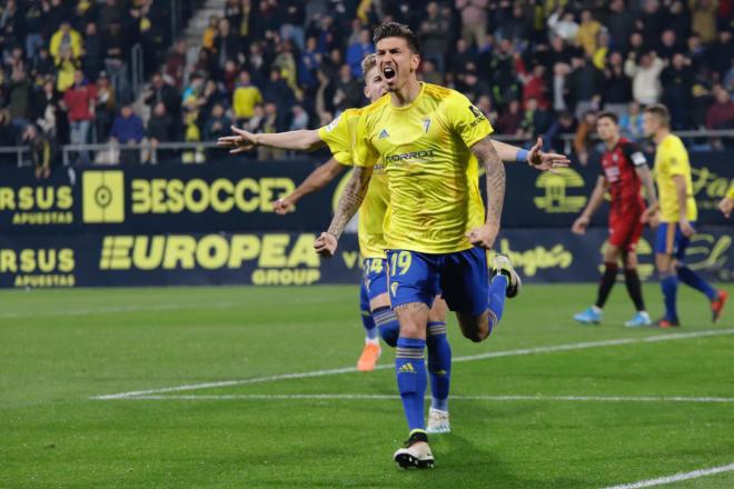 Rhyner celebra su gol ante el Mirandés (Foto: Cristo García).