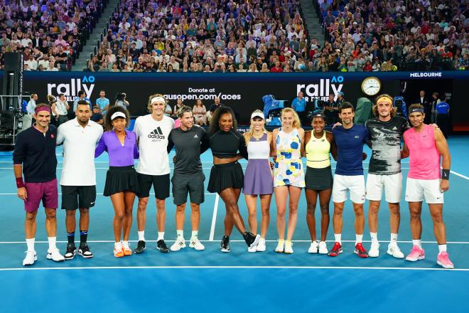 Federer, Kyrgios, Osaka, Zverev, Thiem, Serena Williams, Wozniacki, Kvitova, Coco Gauff, Djokovic, Tsitsipas, y Rafa Nadal, en el partido de exhibición solidario por los incendios en Australia (Foto: EFE).