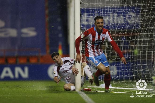 Cristian Herrera celebra su gol en el Rayo-Albacete (Foto: LaLiga).