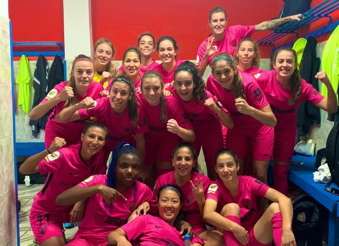 El equipo celebra el triunfo en Tenerife (Foto: Málaga CF).