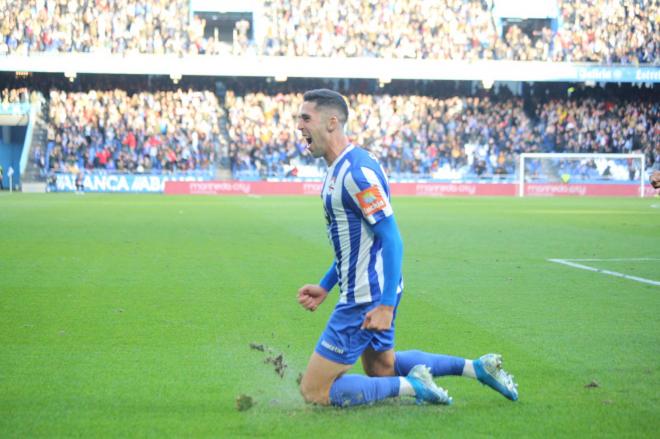 Celebración del gol de Sabin Merino ante el Cádiz (Foto: Iris Miquel).