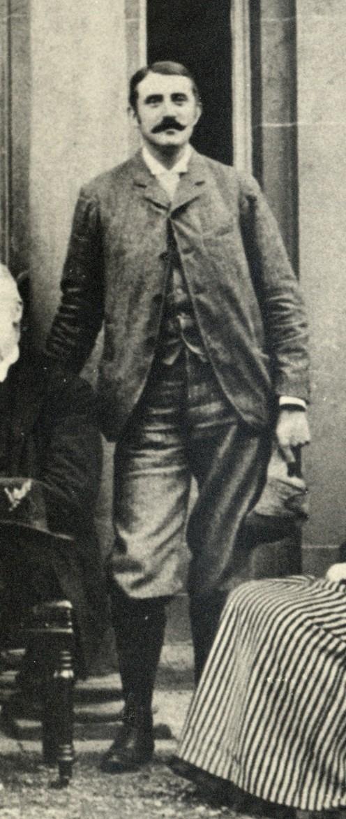 Edward Farquhanson Johnston, primer presidente.