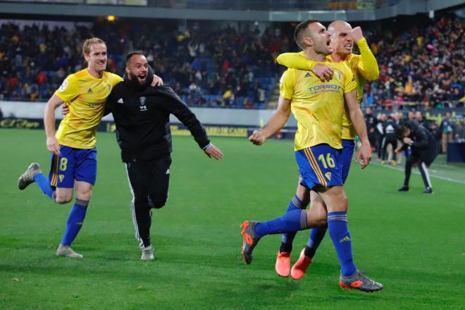 Cala celebra su gol ante el Racing (Foto: Cristo González).