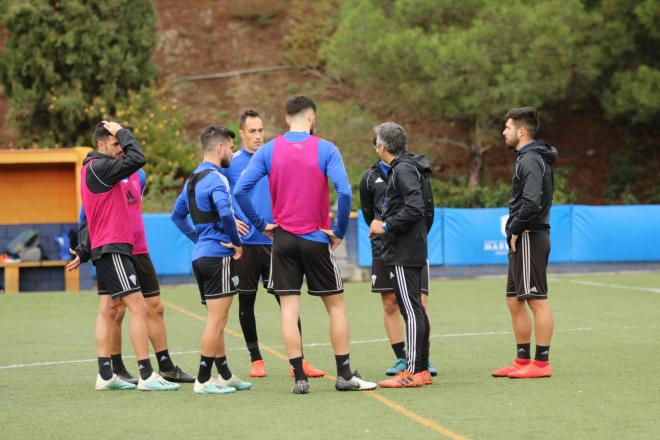 El Marbella, entrenando este jueves (Foto: Prensa Marbella FC).