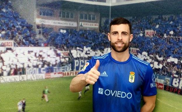 Rodri Ríos posa con la camiseta del Oviedo (Foto: ROV).
