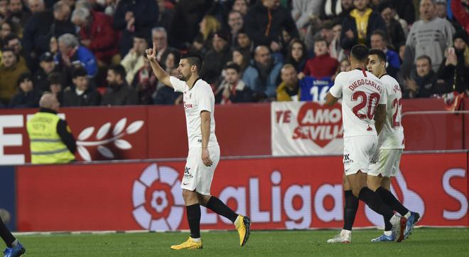 Nolito celebra un gol suyo en un Sevilla - Granada (Foto: Kiko Hurtado)