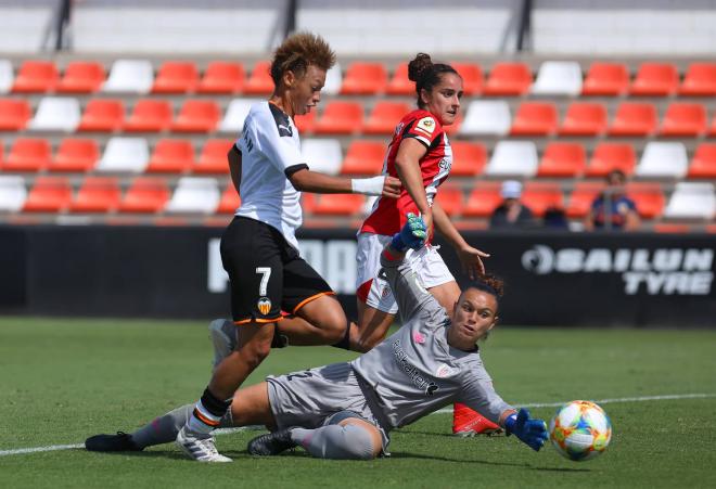 Valencia Femenino contra Athletic (Foto: Juan Catalán).