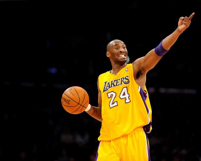 Kobe Bryant, en un partido con los Lakers (Foto: EFE).