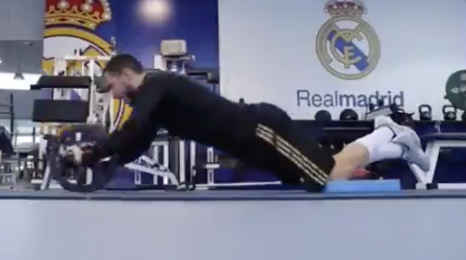 Eden Hazard, entrenándose en el gimnasio del Real Madrid tras su lesión.