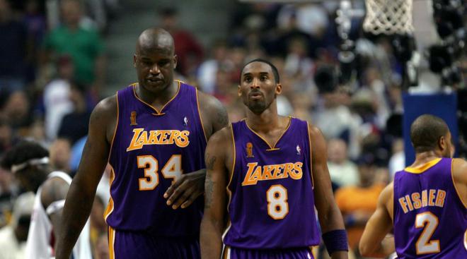 Shaquille O'Neal y Kobe Bryant, durante una final de la NBA con Los Ángeles Lakers.