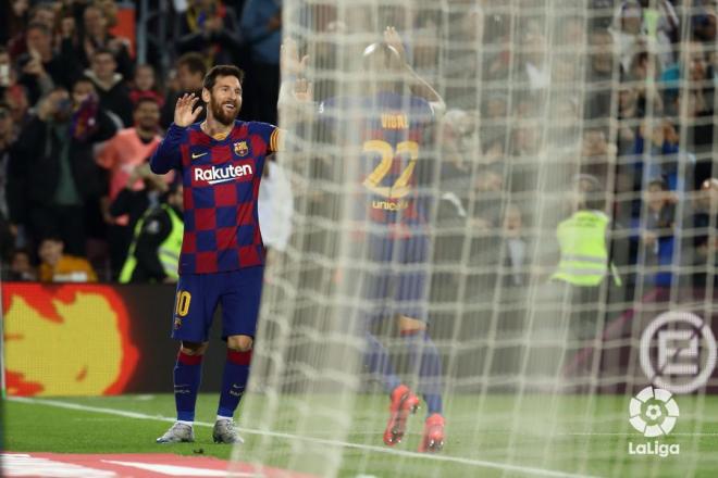 Messi, celebrando su tanto con Vidal (Foto: LaLiga).