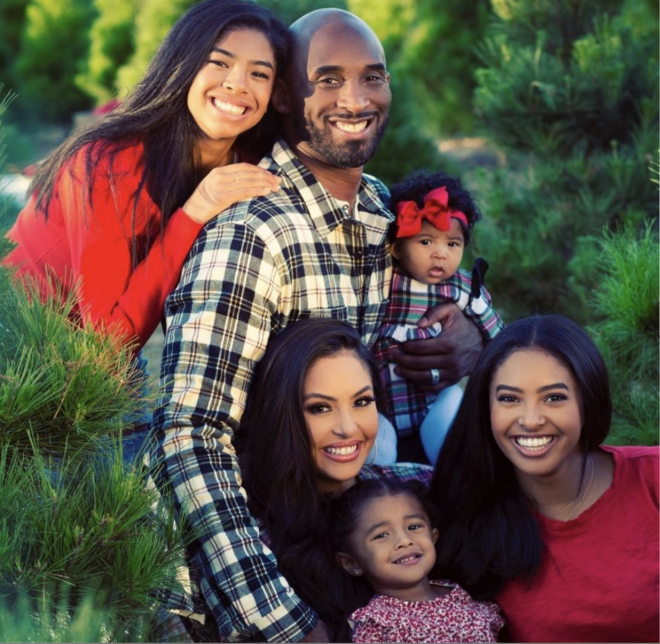 Kobe Bryant, con su mujer Vanessa y sus cuatro hijas (Fotos: Instagram).