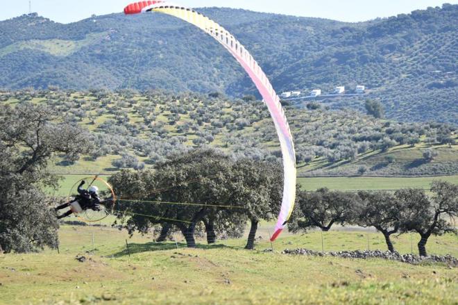 XXIV Concentración de paramotores y Feria del Vuelo 'Las Candelas'