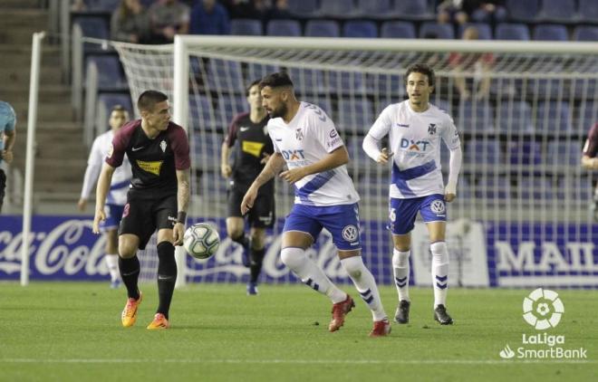 Lance del Tenerife-Sporting (Foto: LaLiga).