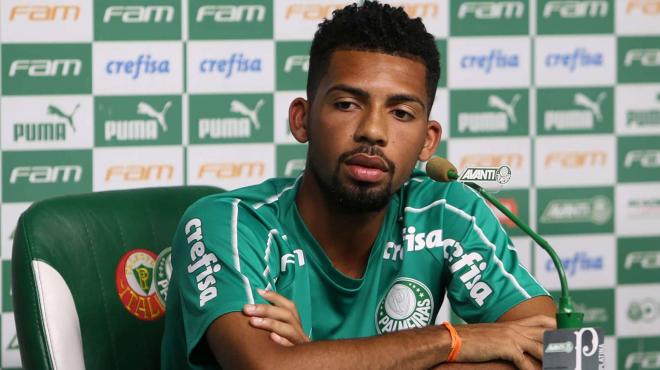 Matheus Fernandes, en una rueda de prensa como jugador del Palmeiras (Foto: Cesar Greco)