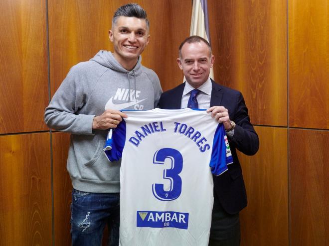 Dani Torres, junto a Christian Lapetra y con la camiseta del Real Zaragoza (Foto: @danitorresrojas).