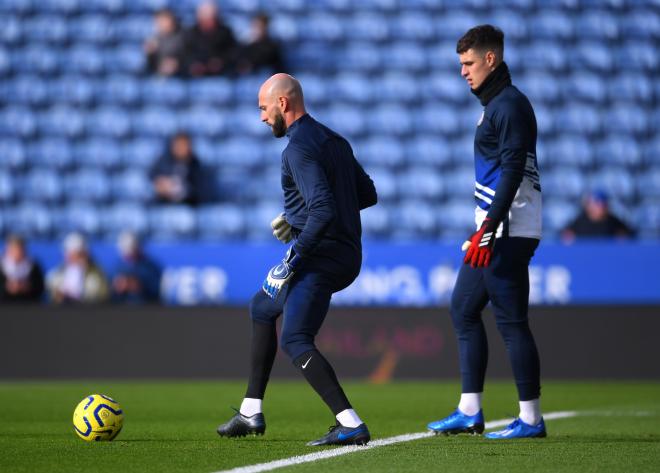 Kepa Arrizabalaga y Willy Caballero en el calentamiento previo al partido ante el Leicester (Foto: Chelsea).