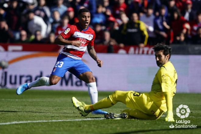 Machís bate a Diego López (Foto: LaLiga).