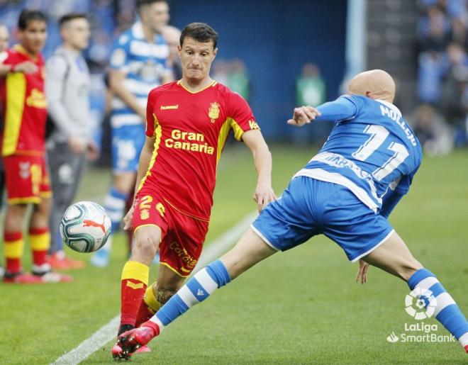 Mollejo, durante un lance del Dépor-Las Palmas (Foto: LaLiga).