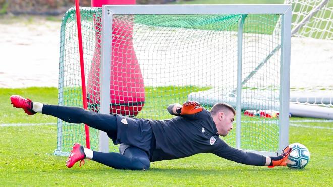 Unai Simón durante el último entrenamiento previo al partido ante el Getafe (Foto: Athletic Club).