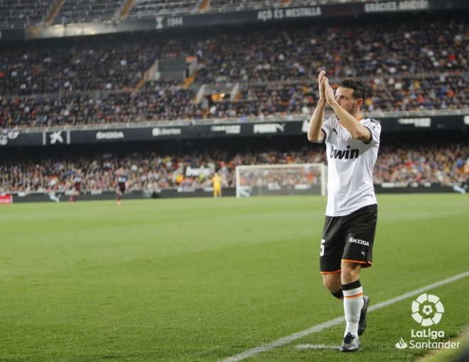 La ovación a Florenzi tras ser sustituido en el Valencia CF - Celta (Foto: LaLiga)