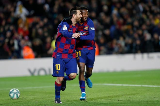 Messi y Ansu Fati celebran uno de los goles del FC Barcelona.