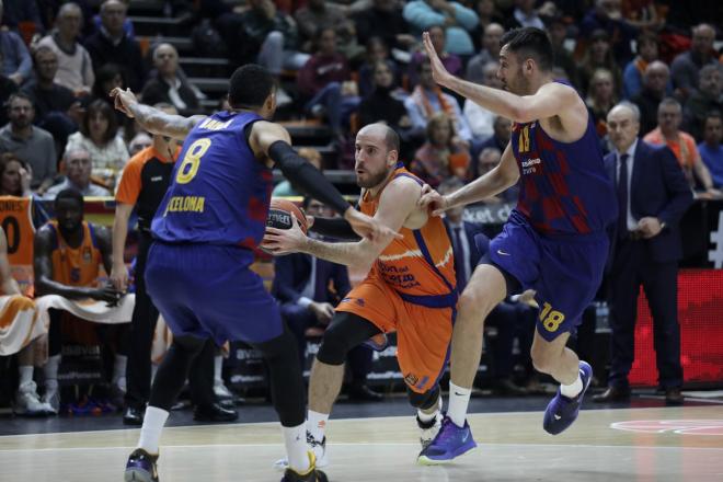 Cruel derrota del Valencia Basket ante el Barça (76-77)