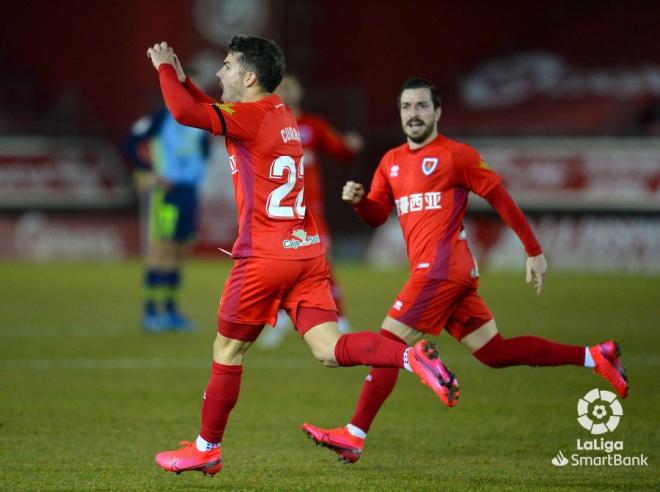 Curro Sánchez, celebrando su gol ante el Almería en Los Pajaritos (Foto: LaLiga).