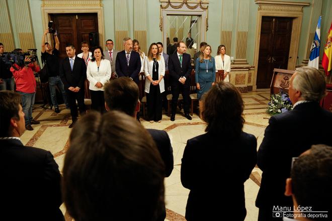 Los representantes del equipo de gobierno en el Ayuntamiento frente a la bancada ocupada por la opo