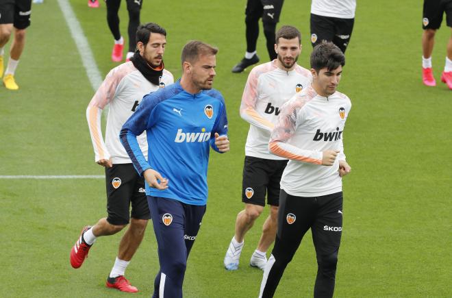 Así ha sido el primer entrenamiento del Valencia CF en grupos reducidos (Foto: David González)