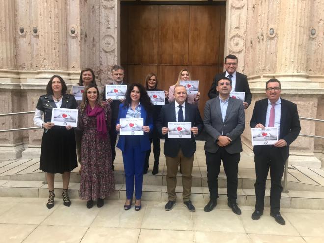 Los parlamentarios de Huelva apoyan la campaña solidaria.