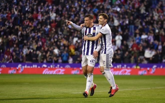 Toni Villa y Alcaraz celebran su gol ante el Villarreal (Foto: RVCF).