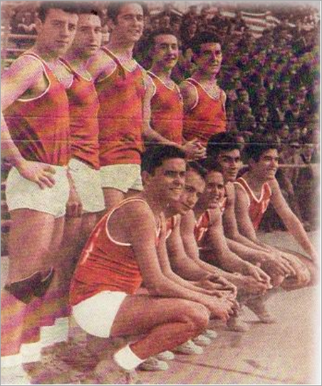 Única foto a color del Sevilla FC de baloncesto (Foto: La Palangana mecánica).