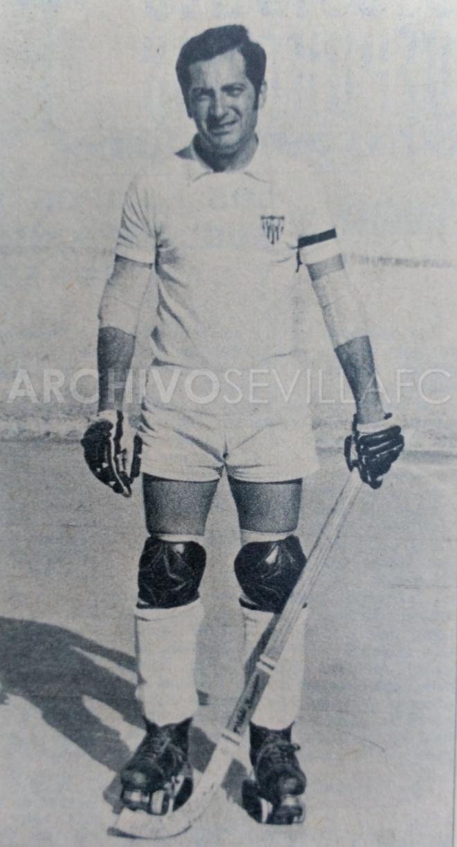 Ángel García Fernández, del Sevilla FC de hockey, en 1972 (Foto: Área Historia SFC).