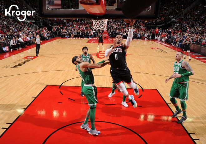 Russel Westbrook, en el enfrentamiento de la NBA entre los Rockets y los Celtics (Foto: @HoustonRockets).