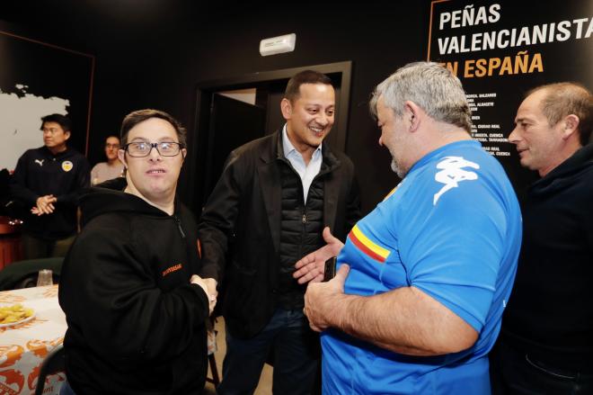 Anil Murthy, en la Agrupación de Peñas del Valencia CF. (Foto: David González)