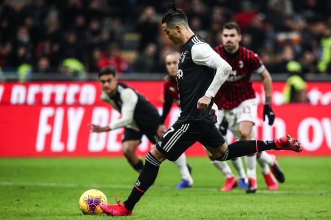 Cristiano Ronaldo lanza el penalti del empate.