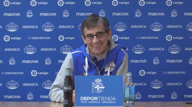 Fernando Vázquez en la sala de prensa de Abegondo (Foto:RCD)