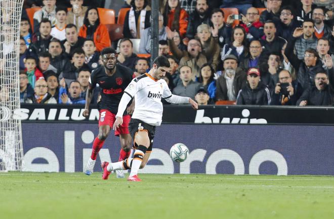 Guedes, durante el Valencia-Atlético (Foto: David González)