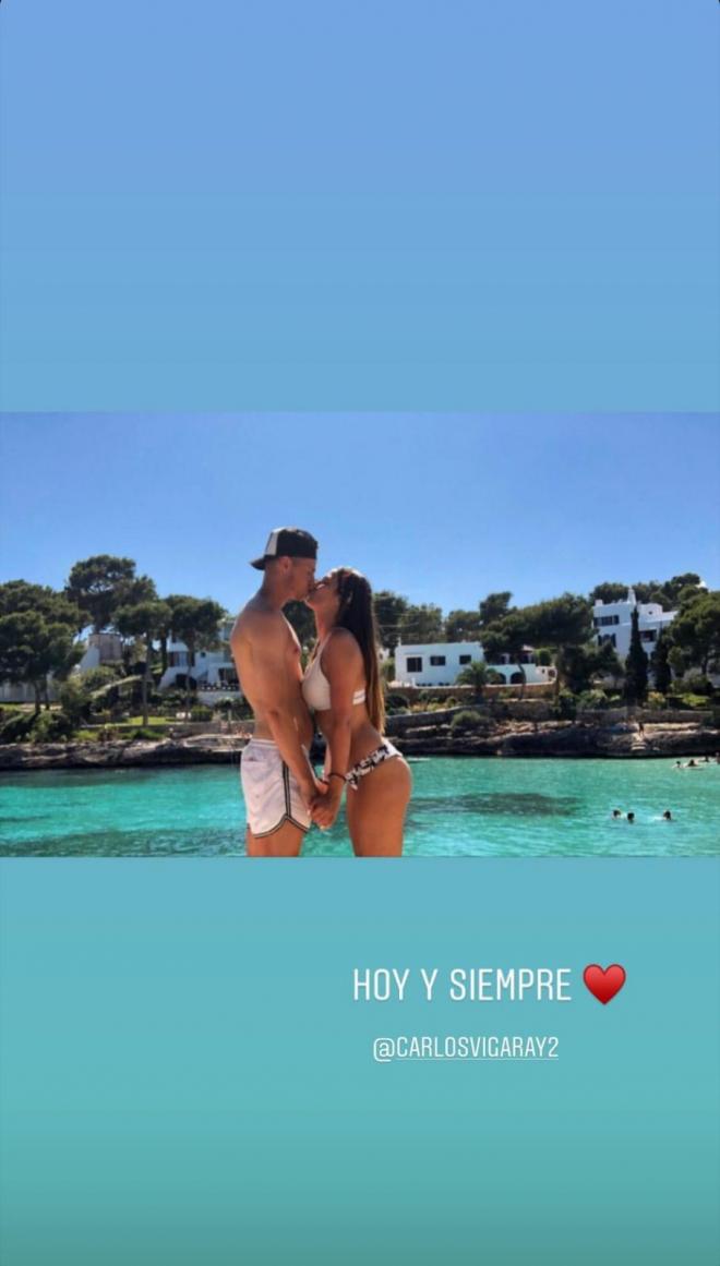 Captura de Instagram Stories de Beatriz, la pareja de Vigaray, con el futbolista del Real Zaragoza