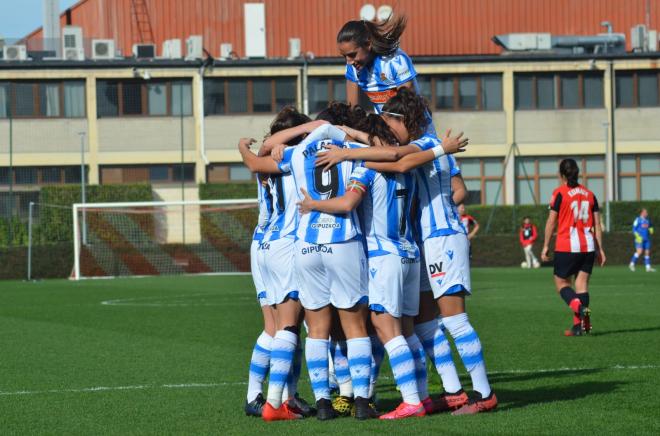 Las jugadoras de la Real celebran el 0-1 de Kiana Palacios (Foto: Giovanni Batista).