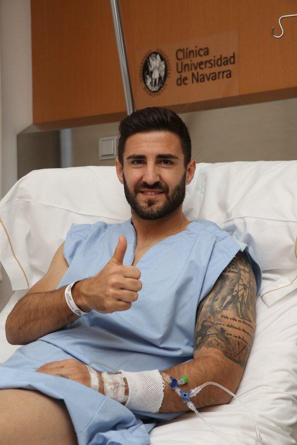 Raúl Navas, operado con éxito de su rodilla izquierda.