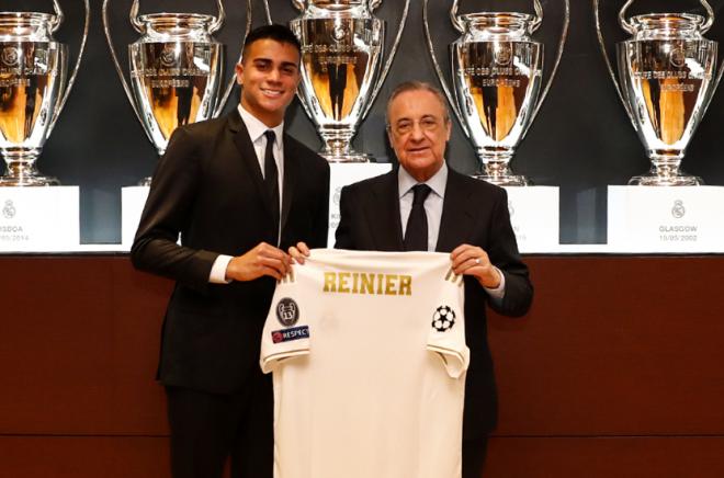Reinier, junto a Florentino Pérez, el día de su presentación con el Real Madrid.