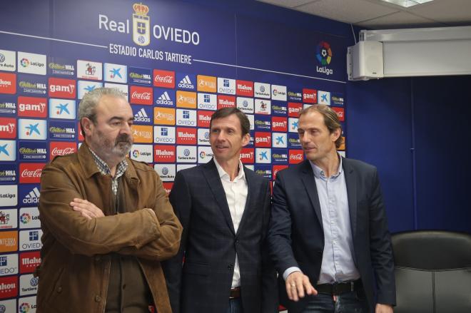 Cuco Ziganda, junto a Arnau, en su presentación (Foto: Pablo Sánchez Álvarez).