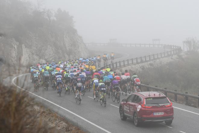 El pelotón, durante la primera etapa de la Vuelta a Andalucía (Foto: Karlis Photo).