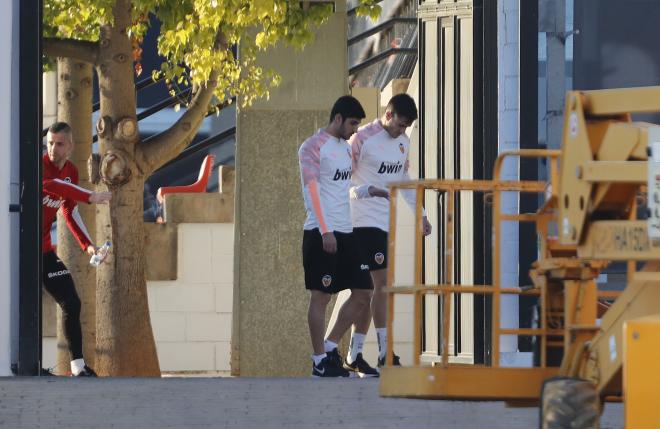 Kangin Lee vuelve en el etrenamiento del Valencia CF (Foto: David González)