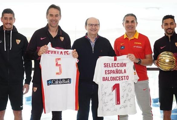Imagen del encuentro entre el Sevilla y la selección de baloncesto (foto: SFC).